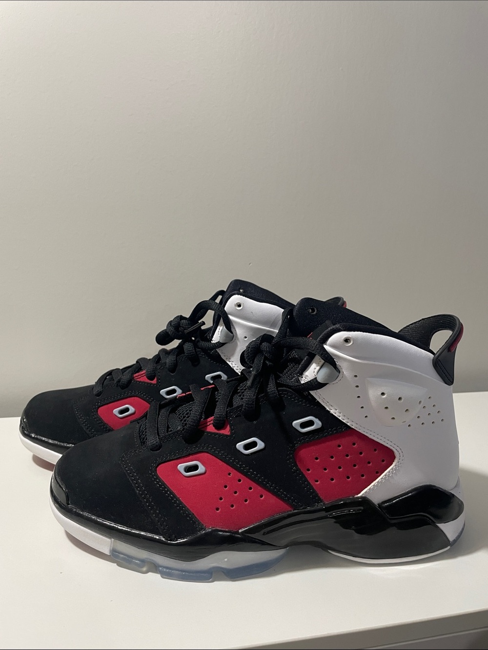 Jordan 6-17-23 GS Black/Black-Caramine-White Size 6.5 Youth